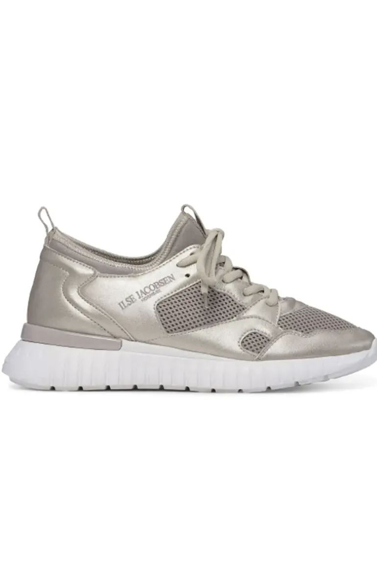 Tulip Sneaker By Ilse Jacobsen In Platinum