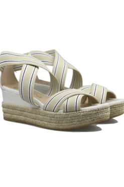 Unisa Kadur Wedge In Ivory