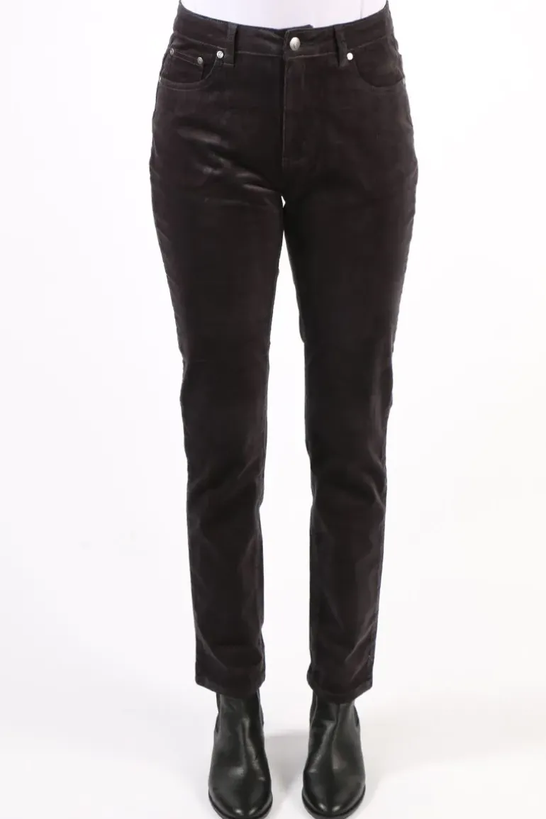 Vassalli Narrow Leg Pinwale Cord Jean In Charcoal