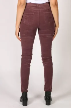 Vassalli Slim Corduroy Pant In Wine