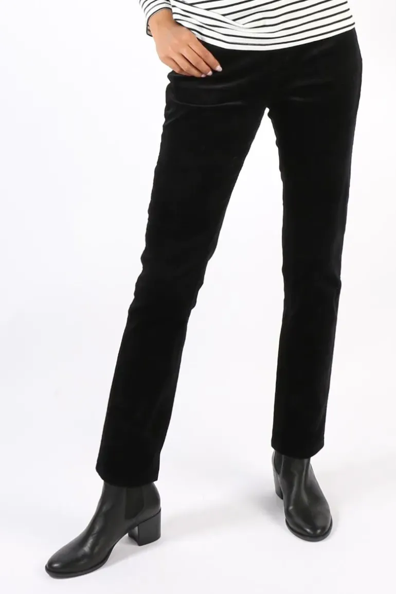 Vassalli Slim Leg Plush Ponti Pull On Pant In Black