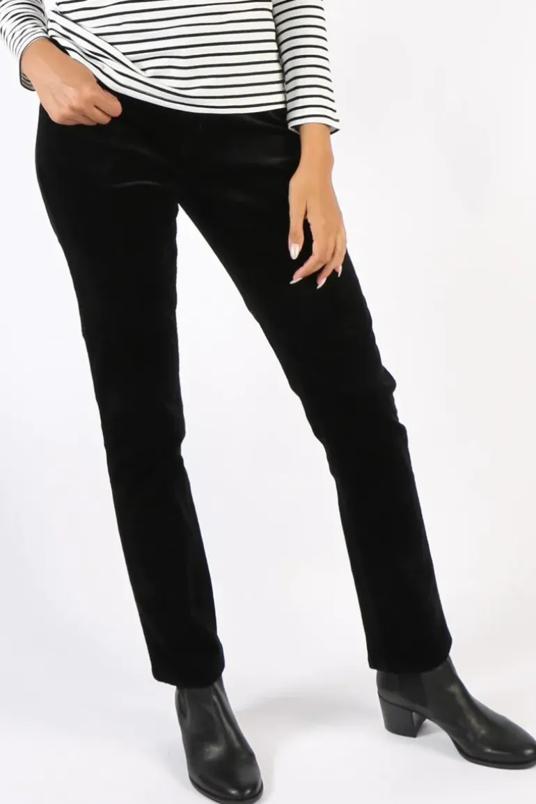 Vassalli Slim Leg Plush Ponti Pull On Pant In Black