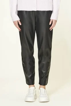 Verge Converse Jogger In Black