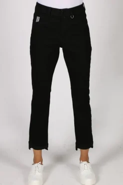 Verge Master Jean In Black