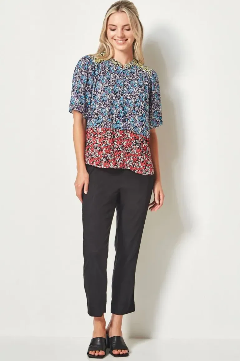 Verge Saga 7/8th Pant In Black