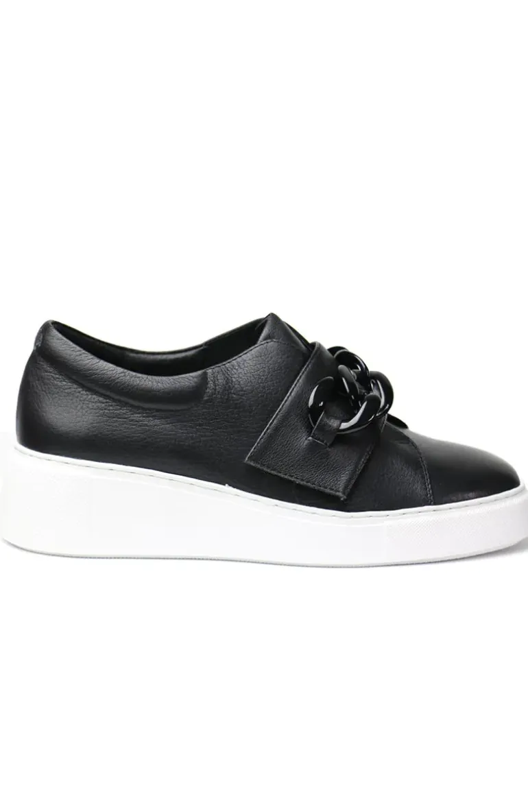 Yaser Sneaker By Django & Juliette In Black
